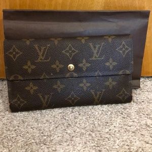 Louis Vuitton Hand Wallet